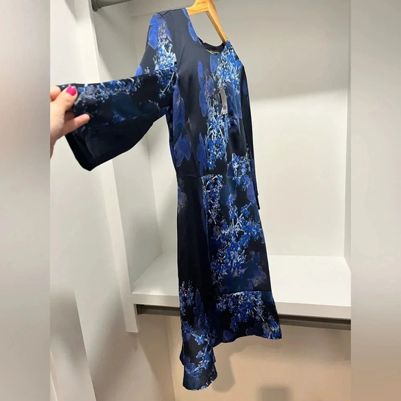 BANANA REPUBLIC Blue Floral Peplum lined Sheath Dress 3/4 sleeves size 8 NWT - Picture 4 of 8